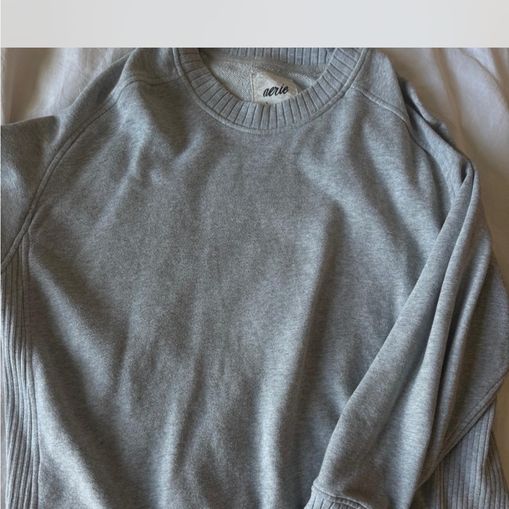 Aerie Men's Light Gray Crewneck Sweater